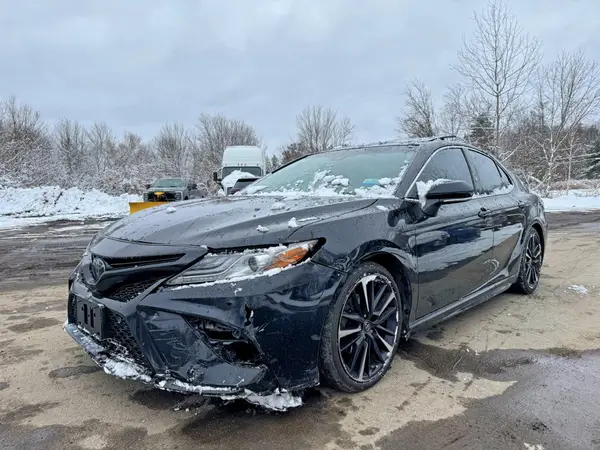 4T1B61HK8JU090782 2018 TOYOTA CAMRY - Image 2