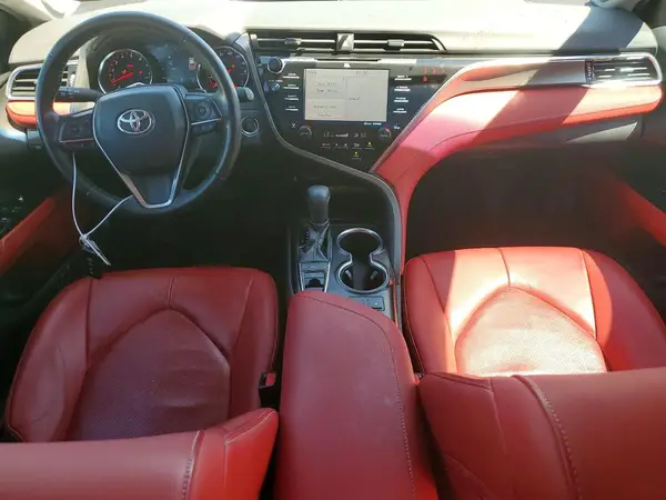 4T1B61HK8JU106253 2018 TOYOTA CAMRY - Image 8