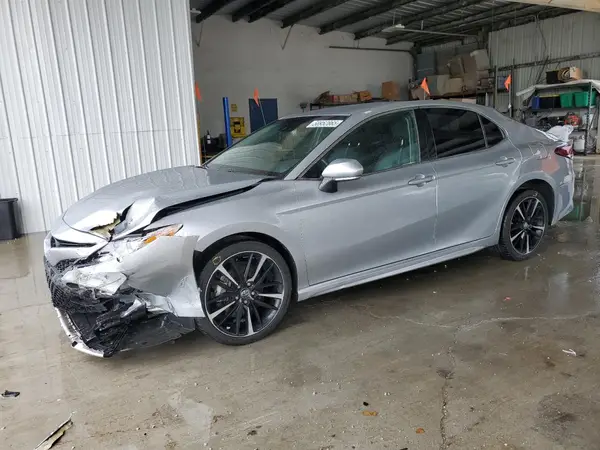 4T1B61HK8JU108276 2018 TOYOTA CAMRY - Image 1