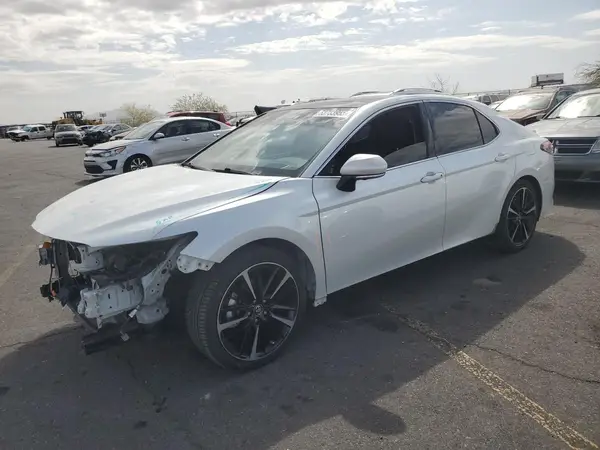 4T1B61HK8JU113350 2018 TOYOTA CAMRY - Image 1