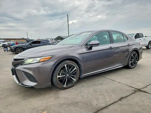 4T1B61HK8JU119715 2018 TOYOTA CAMRY - Image 1