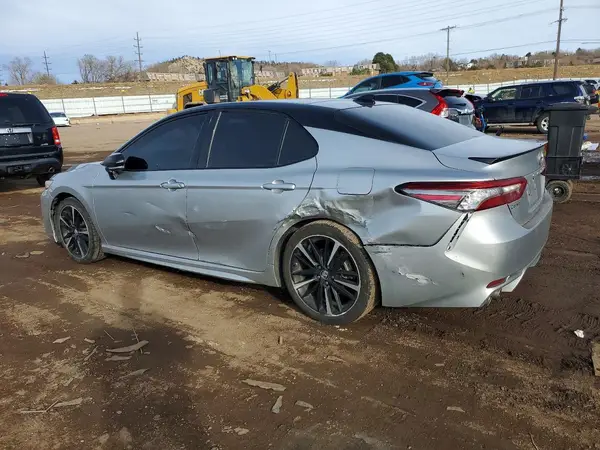 4T1B61HK8JU122341 2018 TOYOTA CAMRY - Image 2