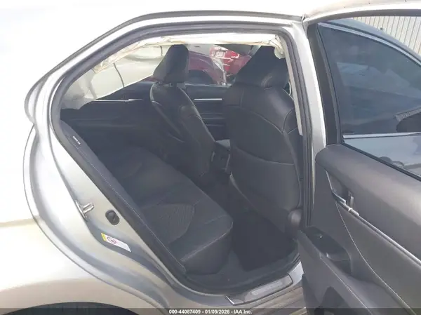 4T1B61HK8JU125420 2018 TOYOTA CAMRY - Image 8