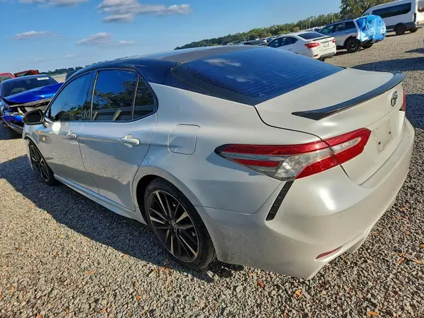 4T1B61HK8JU127104 2018 TOYOTA CAMRY - Image 2