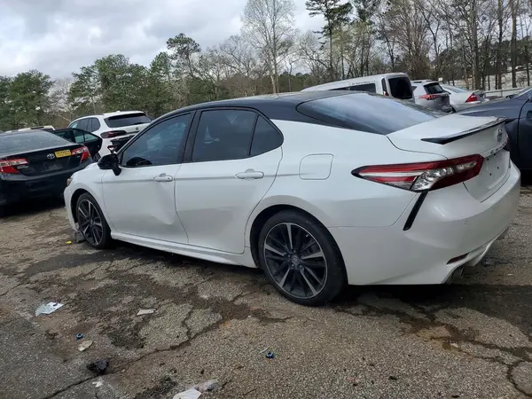 4T1B61HK8JU135476 2018 TOYOTA CAMRY - Image 2
