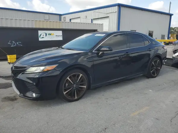 4T1B61HK8JU147479 2018 TOYOTA CAMRY - Image 1