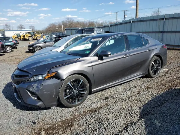 4T1B61HK8JU157851 2018 TOYOTA CAMRY - Image 1
