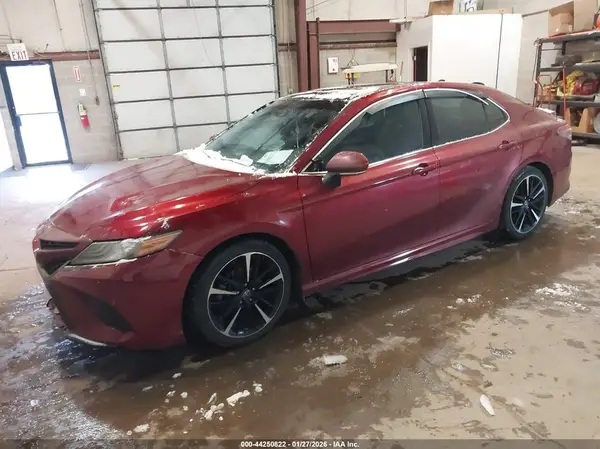 4T1B61HK8JU510511 2018 TOYOTA CAMRY - Image 2