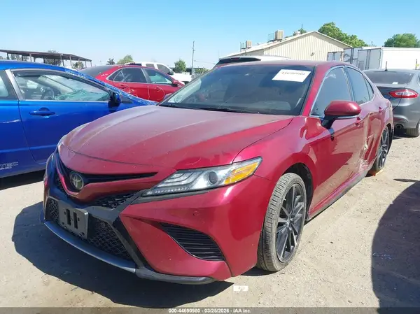 4T1B61HK8JU546389 2018 TOYOTA CAMRY - Image 2
