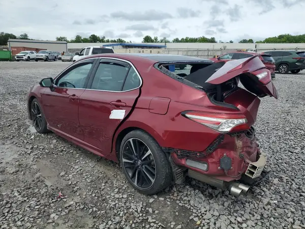 4T1B61HK8JU566724 2018 TOYOTA CAMRY - Image 2