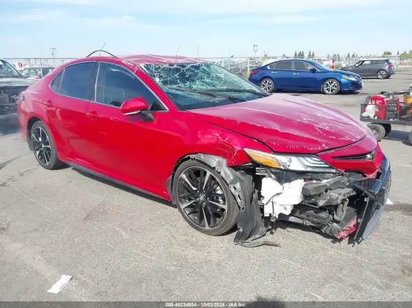4T1B61HK8KU165756 2019 TOYOTA CAMRY - Image 1