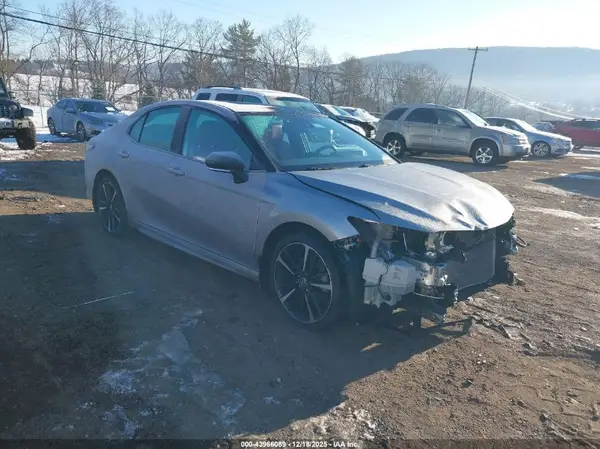 4T1B61HK8KU181729 2019 TOYOTA CAMRY - Image 1