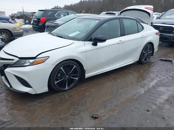 4T1B61HK8KU201767 2019 TOYOTA CAMRY - Image 2