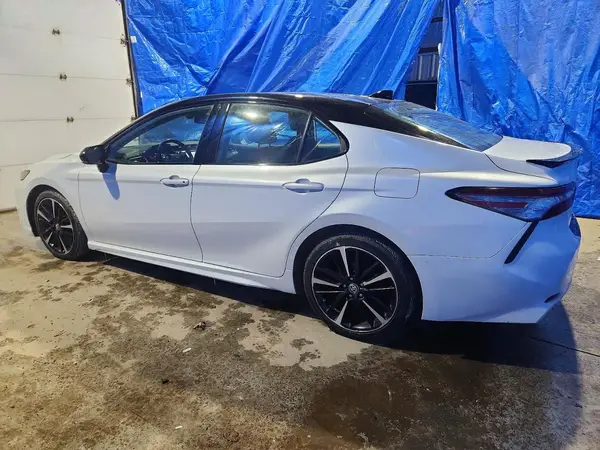 4T1B61HK8KU215510 2019 TOYOTA CAMRY - Image 2