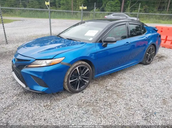 4T1B61HK8KU221176 2019 TOYOTA CAMRY - Image 2