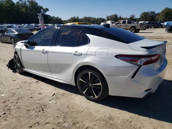 4T1B61HK8KU237541 2019 TOYOTA CAMRY - Image 2