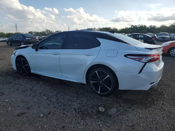 4T1B61HK8KU241153 2019 TOYOTA CAMRY - Image 2