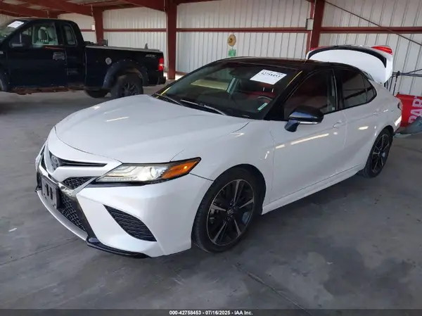 4T1B61HK8KU245803 2019 TOYOTA CAMRY - Image 2