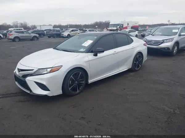 4T1B61HK8KU249396 2019 TOYOTA CAMRY - Image 2