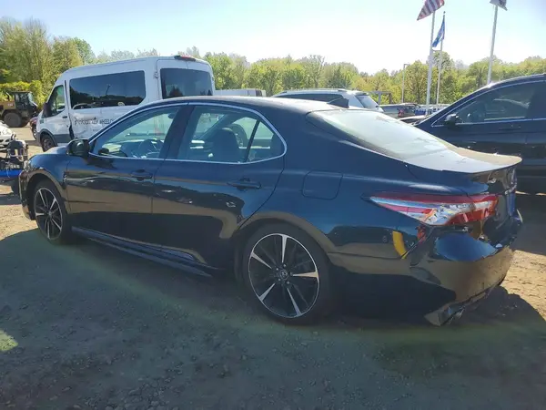 4T1B61HK8KU252086 2019 TOYOTA CAMRY - Image 2