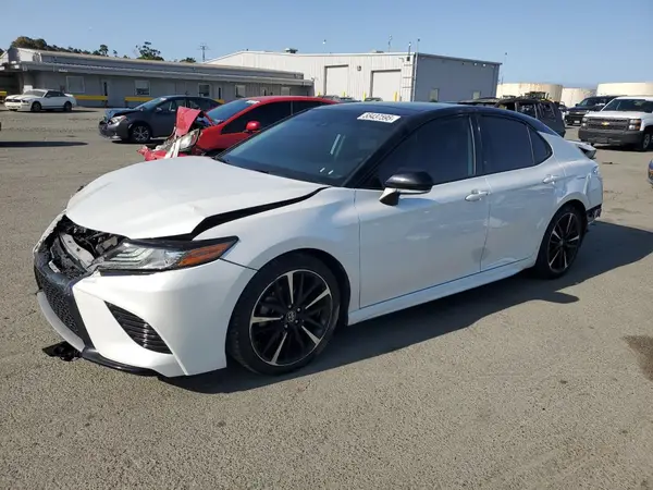 4T1B61HK8KU258096 2019 TOYOTA CAMRY - Image 1