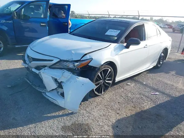 4T1B61HK8KU262407 2019 TOYOTA CAMRY - Image 2