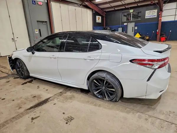 4T1B61HK8KU268966 2019 TOYOTA CAMRY - Image 2