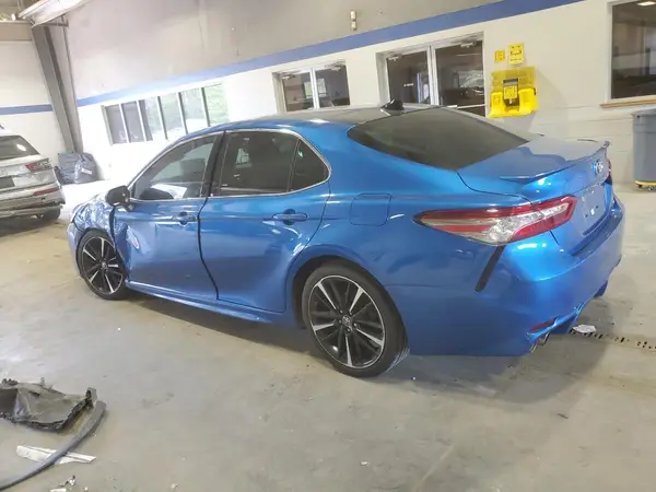 4T1B61HK8KU273102 2019 TOYOTA CAMRY - Image 2
