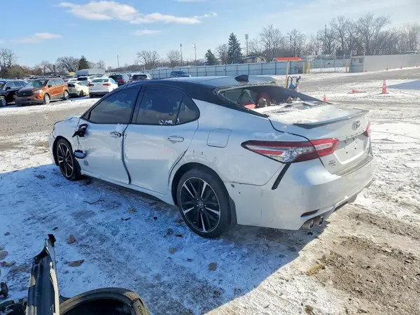 4T1B61HK8KU282866 2019 TOYOTA CAMRY - Image 2