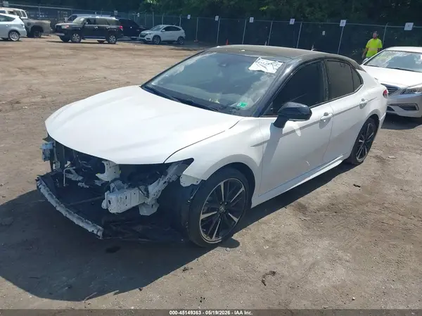 4T1B61HK8KU284942 2019 TOYOTA CAMRY - Image 2