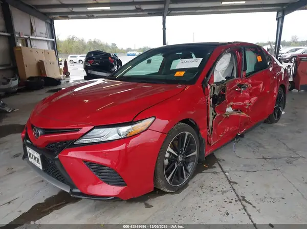 4T1B61HK8KU288375 2019 TOYOTA CAMRY - Image 2