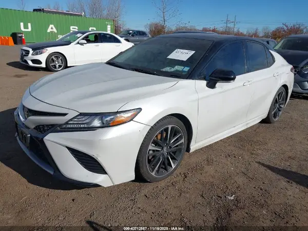 4T1B61HK8KU290305 2019 TOYOTA CAMRY - Image 2
