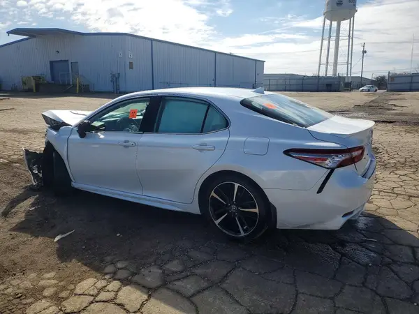 4T1B61HK8KU760784 2019 TOYOTA CAMRY - Image 2