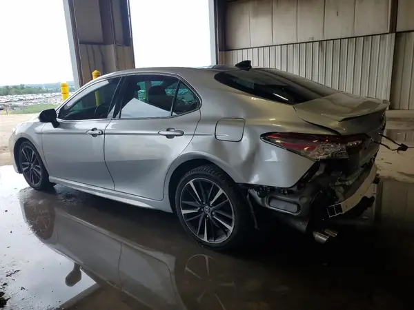 4T1B61HK8KU768058 2019 TOYOTA CAMRY - Image 2