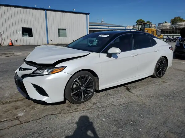 4T1B61HK8KU771526 2019 TOYOTA CAMRY - Image 1