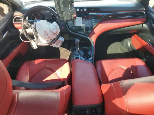 4T1B61HK8KU794479 2019 TOYOTA CAMRY - Image 8