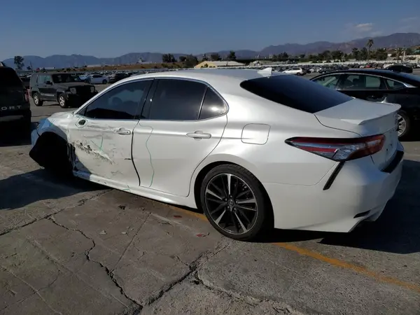 4T1B61HK8KU801513 2019 TOYOTA CAMRY - Image 2
