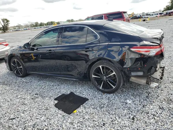 4T1B61HK8KU801950 2019 TOYOTA CAMRY - Image 2