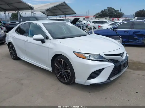 4T1B61HK8KU803178 2019 TOYOTA CAMRY - Image 1