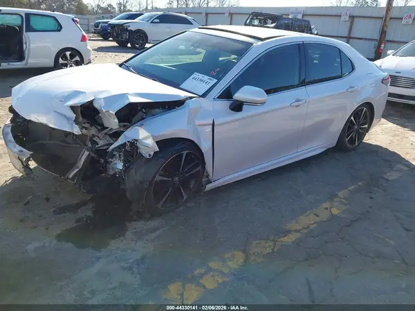 4T1B61HK8KU841381 2019 TOYOTA CAMRY - Image 2