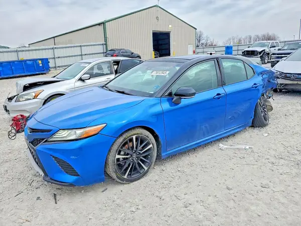 4T1B61HK9JU007263 2018 TOYOTA CAMRY - Image 1