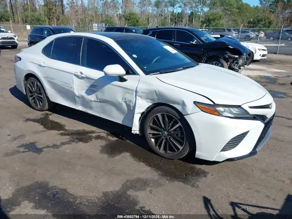 4T1B61HK9JU009286 2018 TOYOTA CAMRY - Image 1