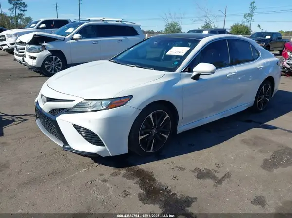 4T1B61HK9JU009286 2018 TOYOTA CAMRY - Image 2