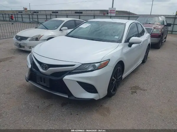 4T1B61HK9JU012849 2018 TOYOTA CAMRY - Image 2