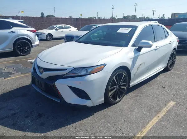 4T1B61HK9JU020286 2018 TOYOTA CAMRY - Image 2
