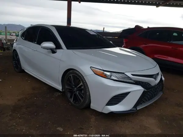 4T1B61HK9JU023270 2018 TOYOTA CAMRY - Image 1