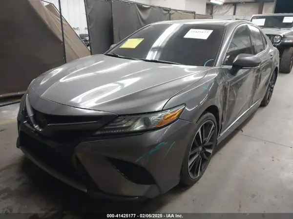 4T1B61HK9JU023799 2018 TOYOTA CAMRY - Image 2