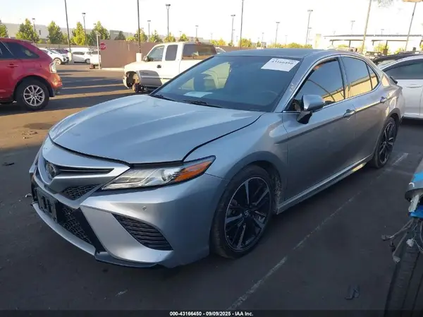 4T1B61HK9JU026007 2018 TOYOTA CAMRY - Image 2