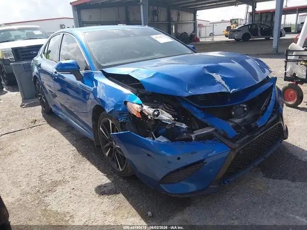 4T1B61HK9JU029229 2018 TOYOTA CAMRY - Image 1