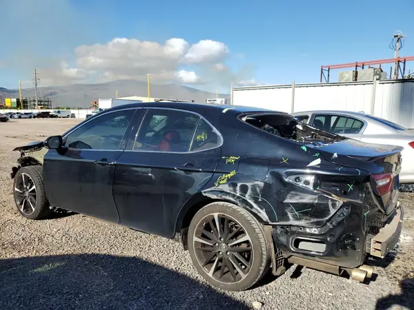4T1B61HK9JU035774 2018 TOYOTA CAMRY - Image 2